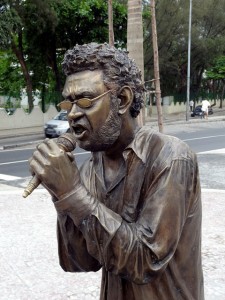 Estatua_RenatoRusso